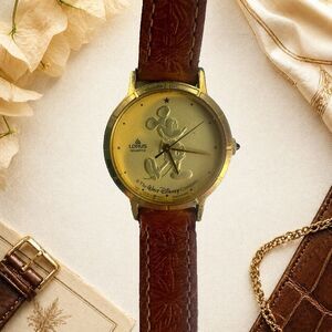 Vintage Lorus Disney Mickey Mouse Watch Gold Dial Brown Leather Quartz Runs